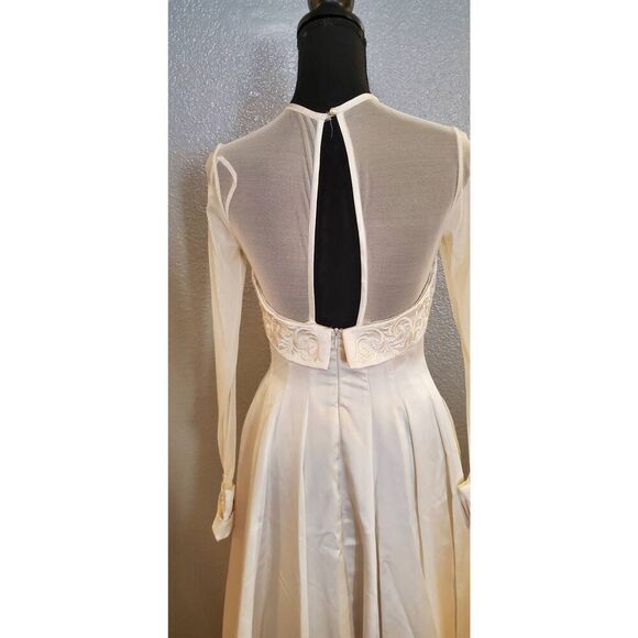 Jessica Mcclintonk Vintage Wedding white dress - Picture 10 of 15